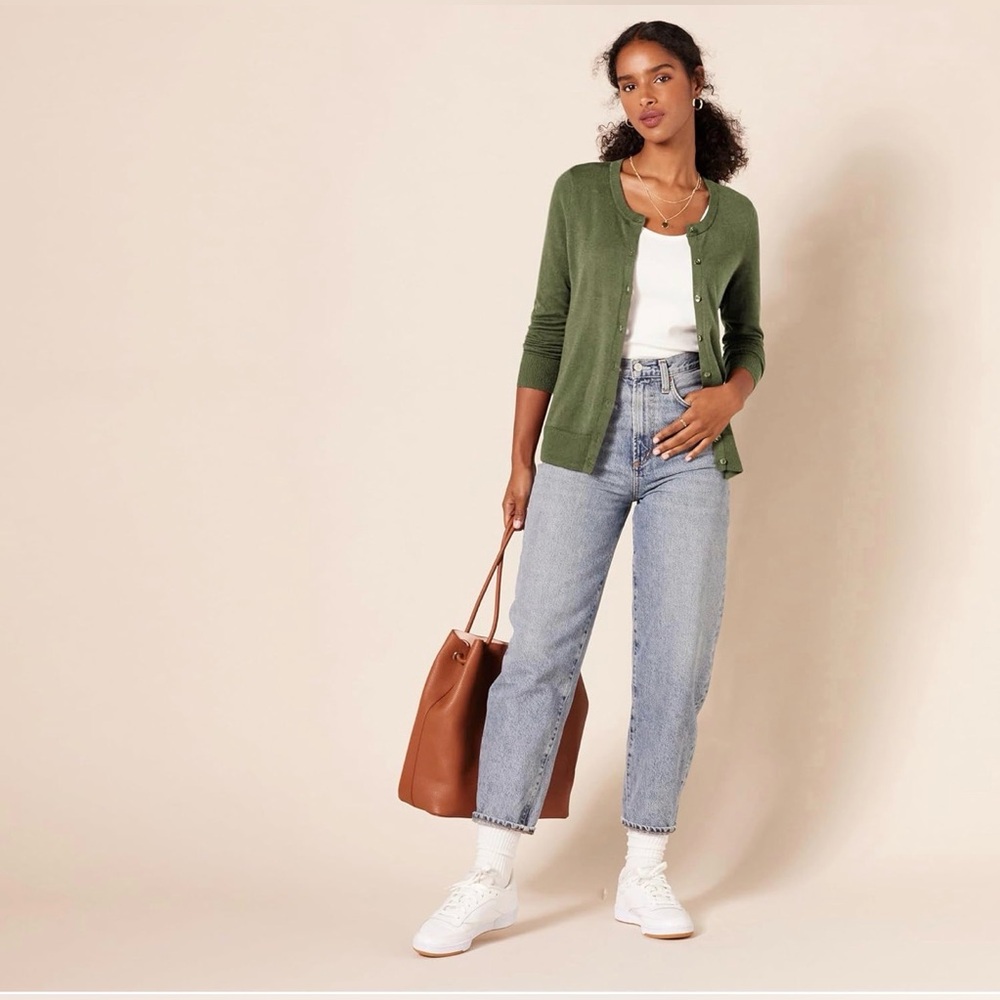 Amazing Essential Olive Button-Up Cardigan - Picture 5 of 7